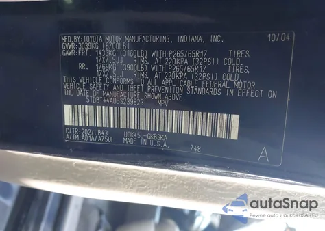 2005 Toyota Sequoia Sr5 V8 z USA, uszkodzony, nr VIN 5TDBT44A05S239823